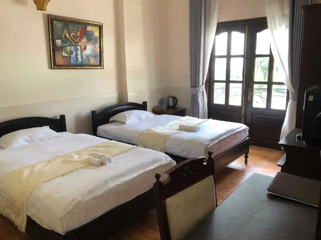 Далат: Le Petit Paris Hotel Dalat