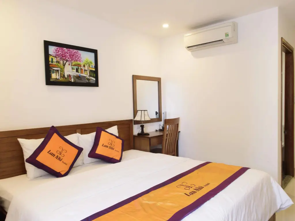 Дананг: ELC Beach Hotel