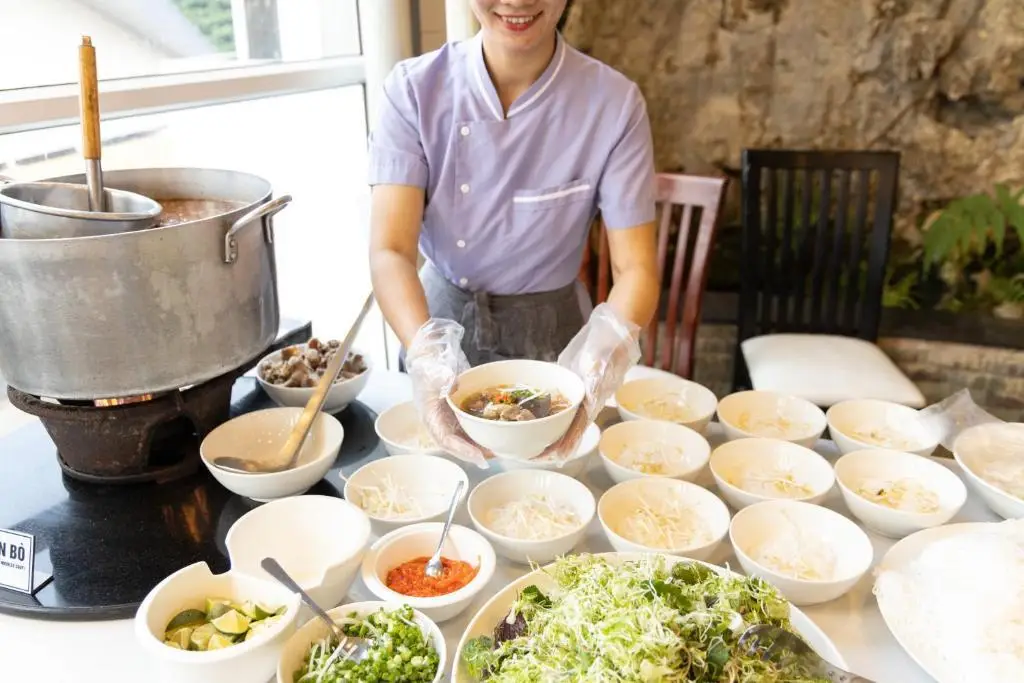 Буонматхуот: Hoang Loc Hotel
