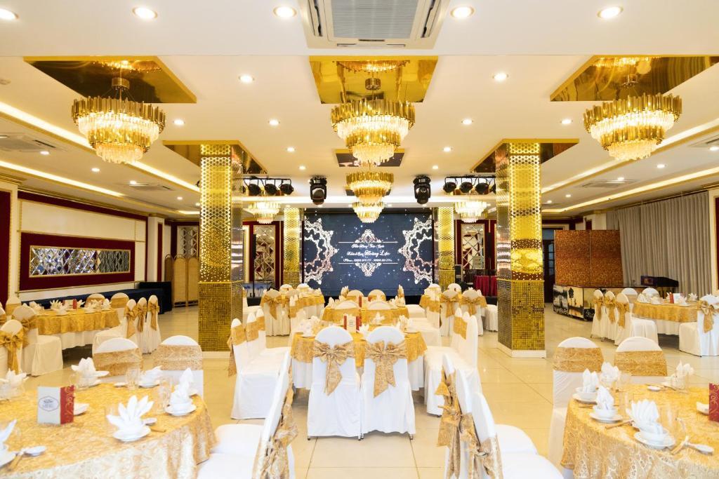 Буонматхуот: Hoang Loc Hotel