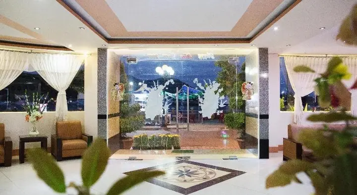 Хатин: Long Chau Hotel