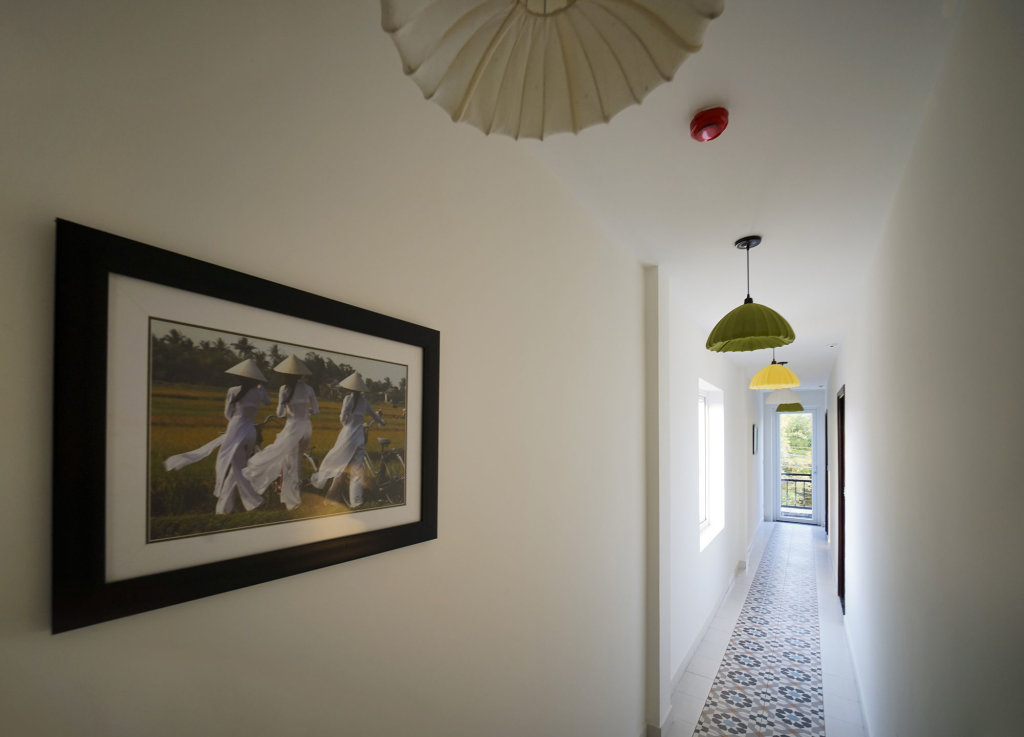 Хойан: Golden Bell Backpacker Hotel & Pool Bar