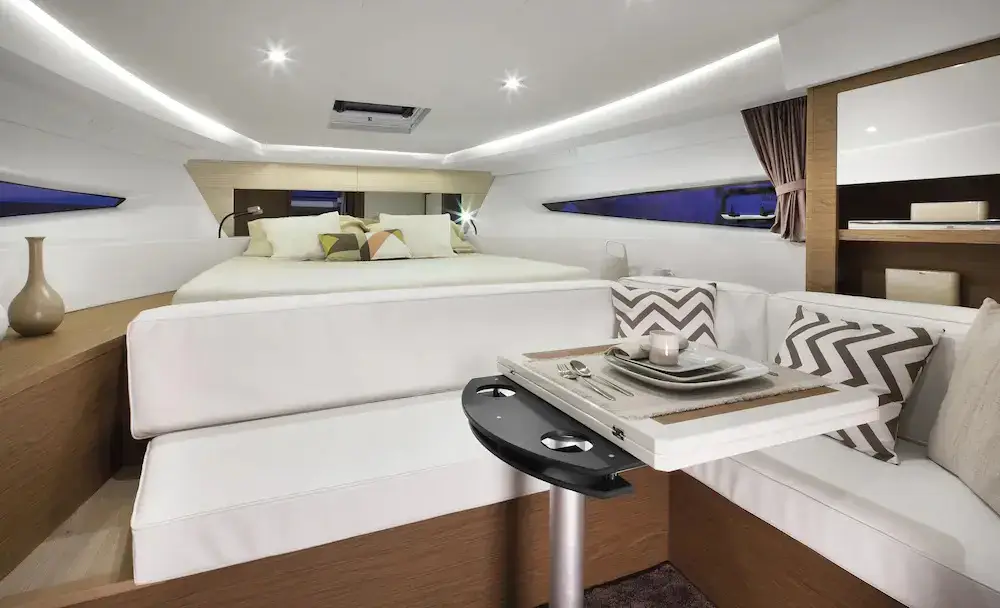 Халонг: Marina Cruise