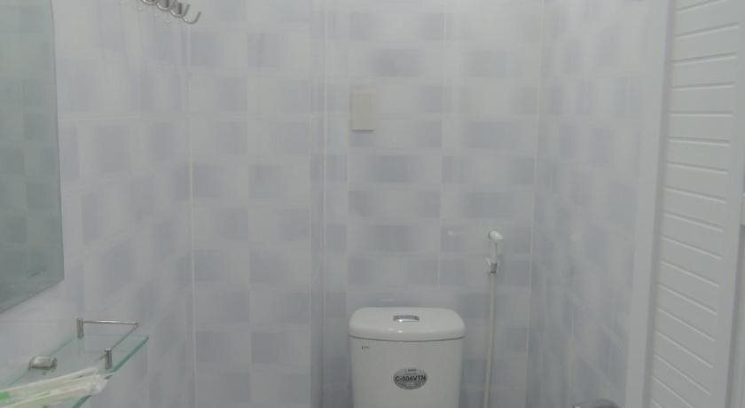 Лонг Диен: 2001 Motel