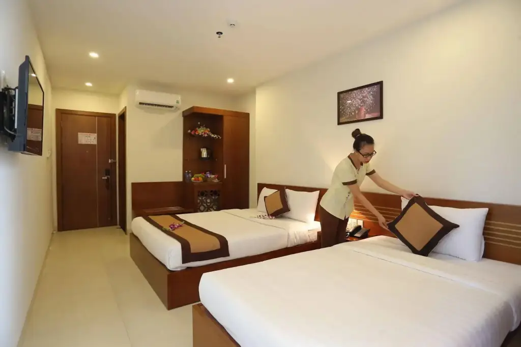Дананг: Golden Light Hotel