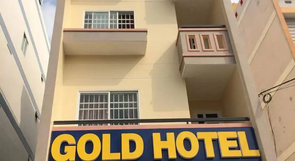 Gold Hotel — фото 1
