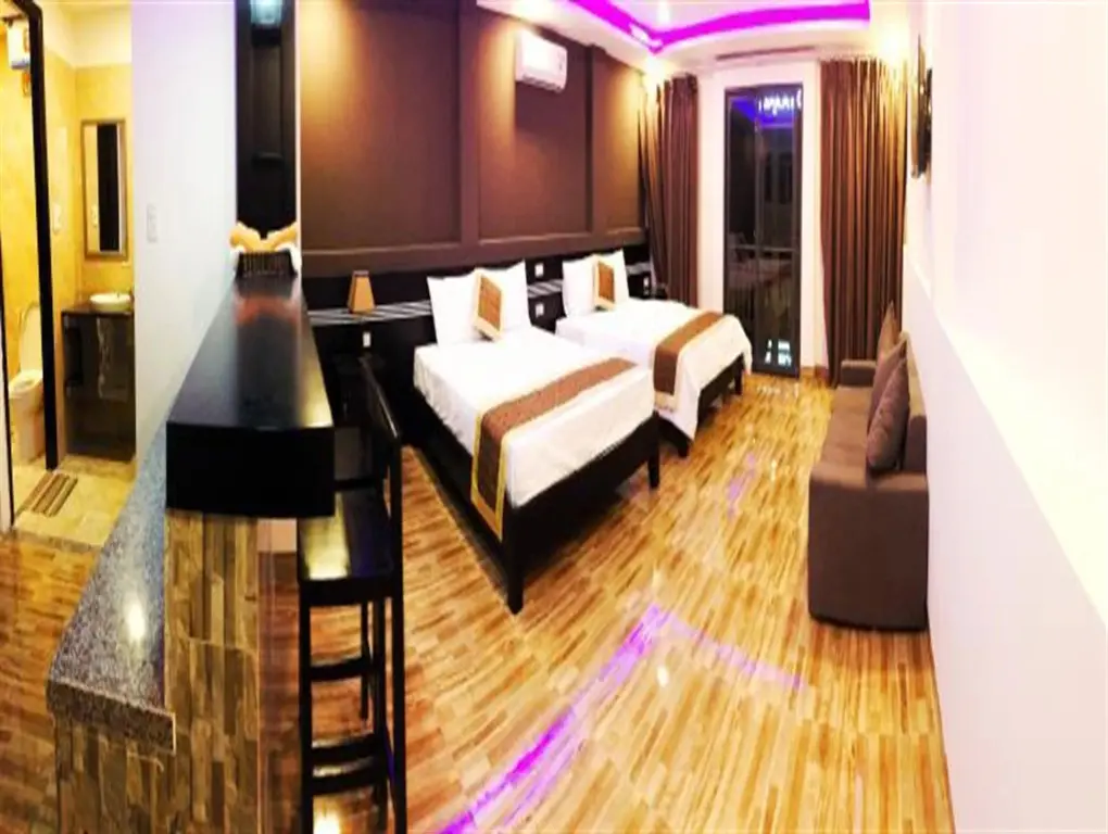 Дананг: Emirates Hotel