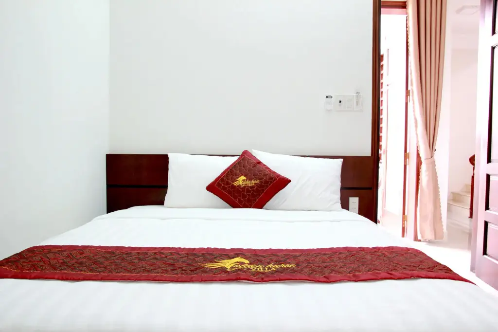 Хойан: Hoi An Golden Horse Villa