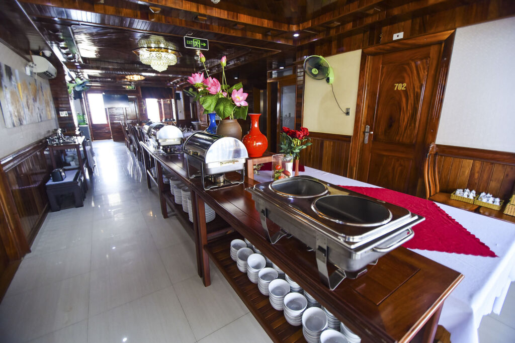 Дананг: San San Hotel