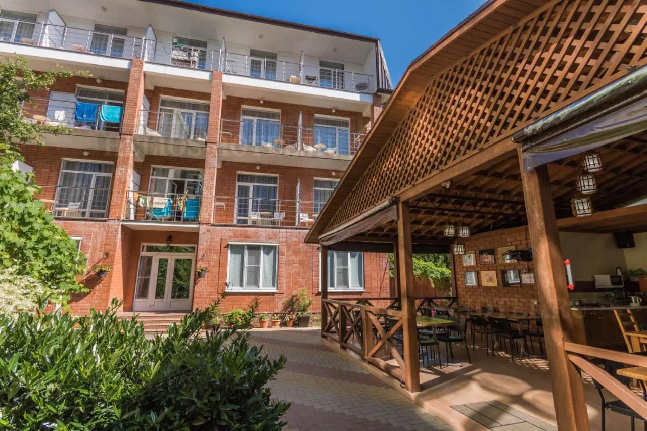 Дивноморское: Guest House Gelios