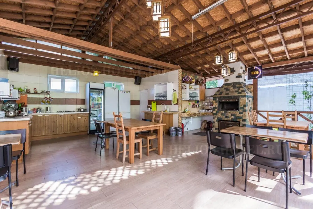 Дивноморское: Guest House Gelios