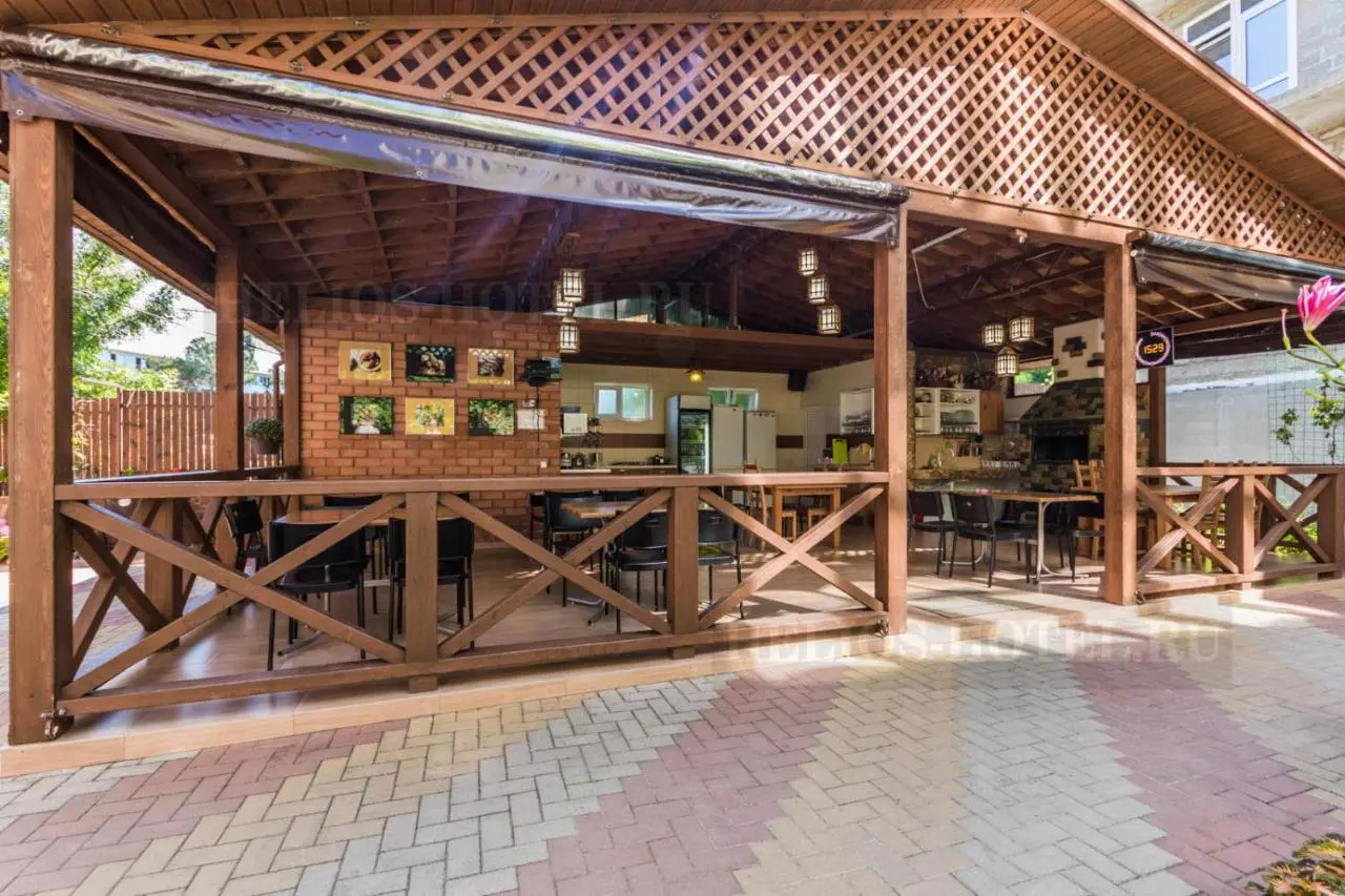 Дивноморское: Guest House Gelios