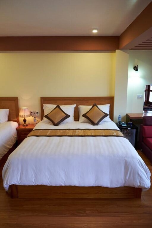 Шапа: The Mountaineer Hotel