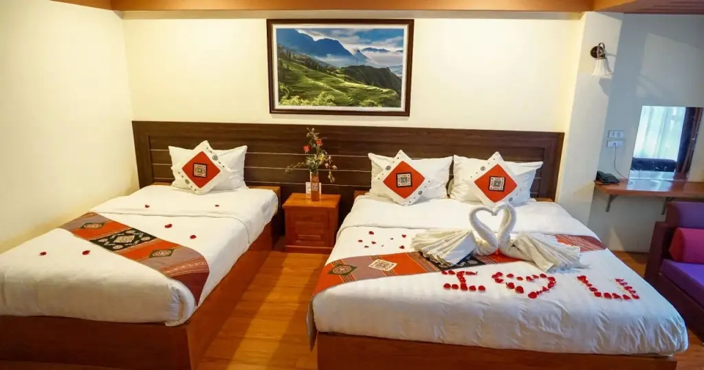 Шапа: The Mountaineer Hotel