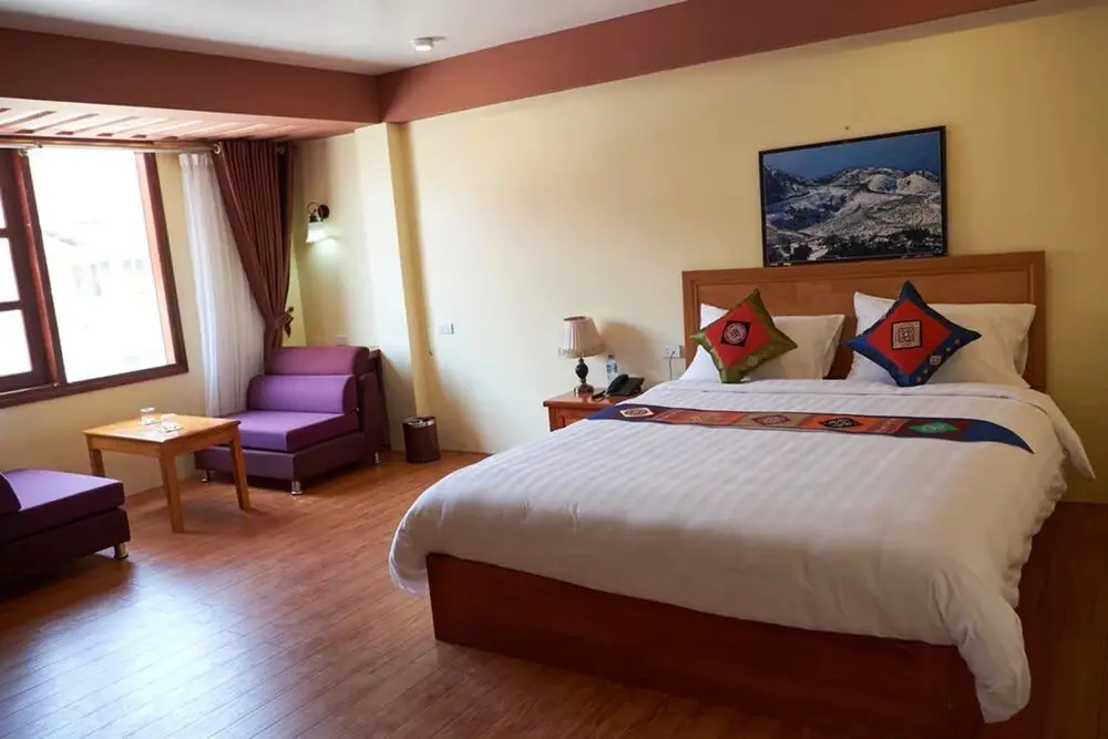 Шапа: The Mountaineer Hotel