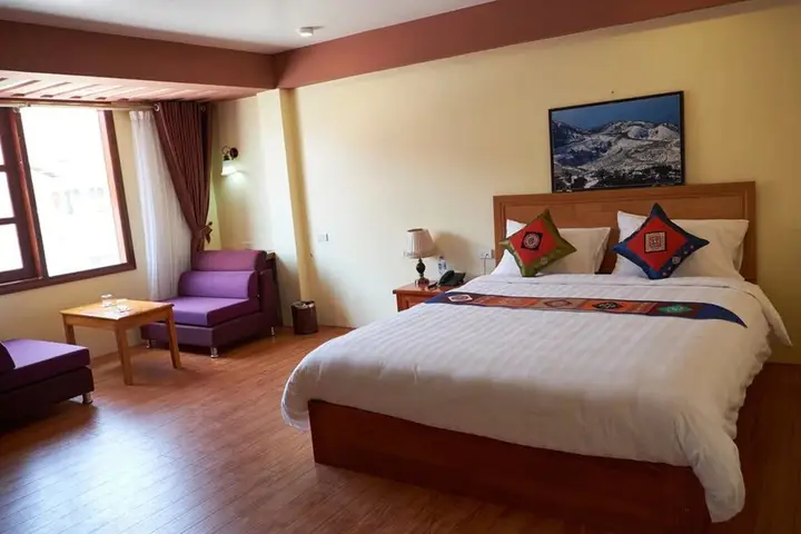 Шапа: The Mountaineer Hotel