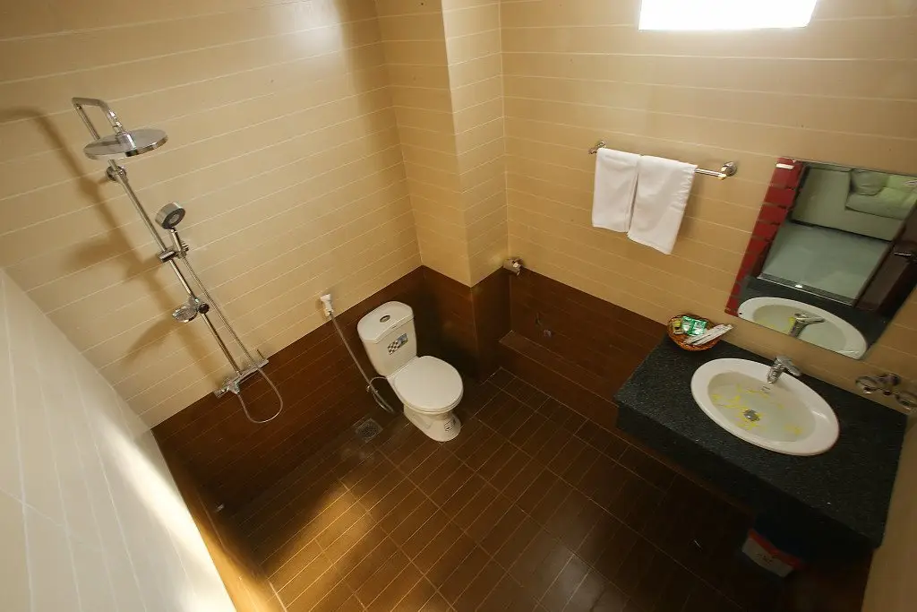 Буонматхуот: Bazan Hotel Dak Lak