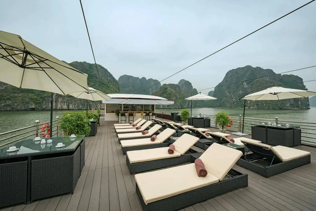 Халонг: La Vela Premium Cruise - Managed by Paradise Cruises