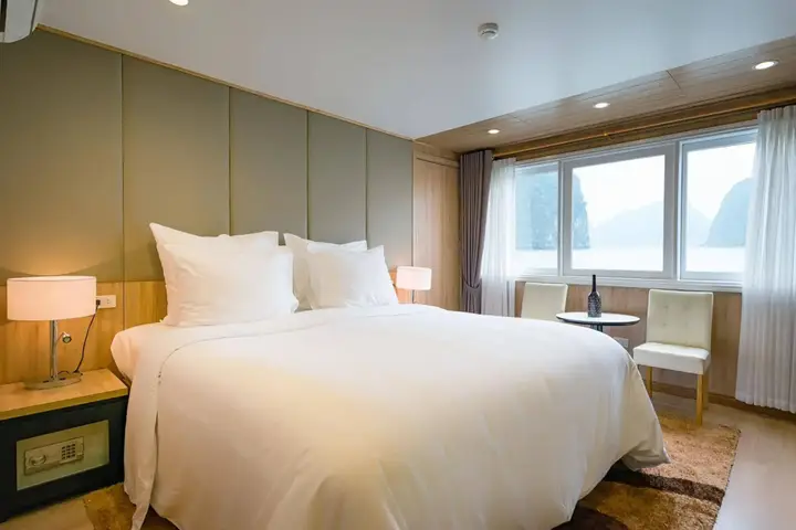 Халонг: La Vela Premium Cruise - Managed by Paradise Cruises