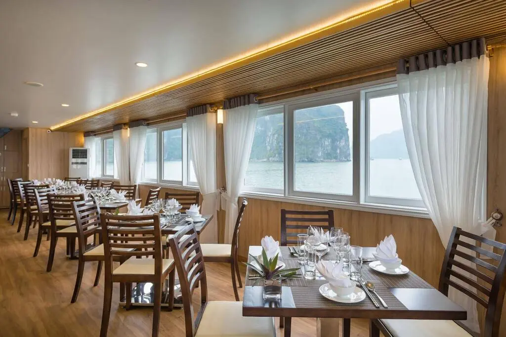 Халонг: La Vela Premium Cruise - Managed by Paradise Cruises