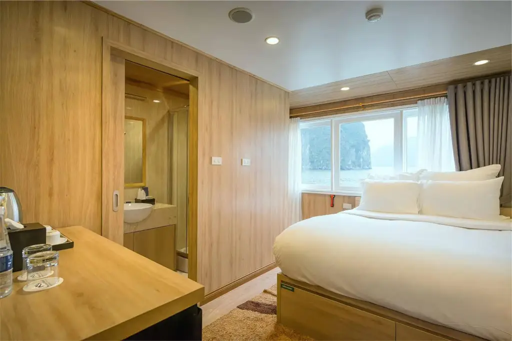 Халонг: La Vela Premium Cruise - Managed by Paradise Cruises