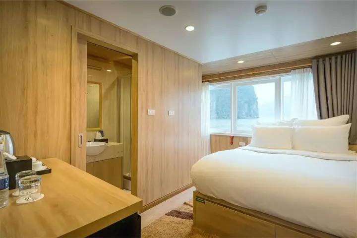 Халонг: La Vela Premium Cruise - Managed by Paradise Cruises