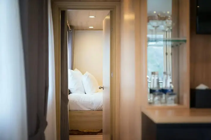 Халонг: La Vela Premium Cruise - Managed by Paradise Cruises