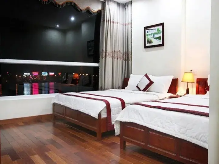 Дананг: New Moon Hotel