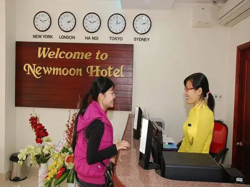 Дананг: New Moon Hotel