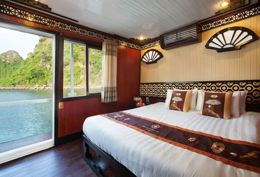 Халонг: Halong Apricot Cruise
