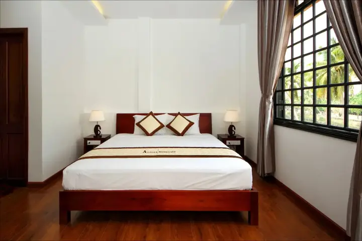 Хойан: Azalea Homestay
