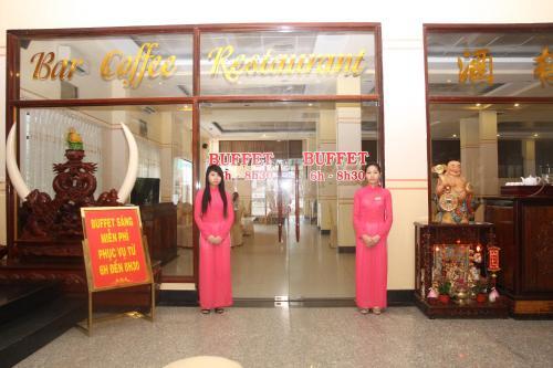 Камау: QUỐC TẾ Hotel