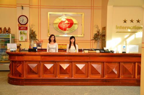 Камау: QUỐC TẾ Hotel