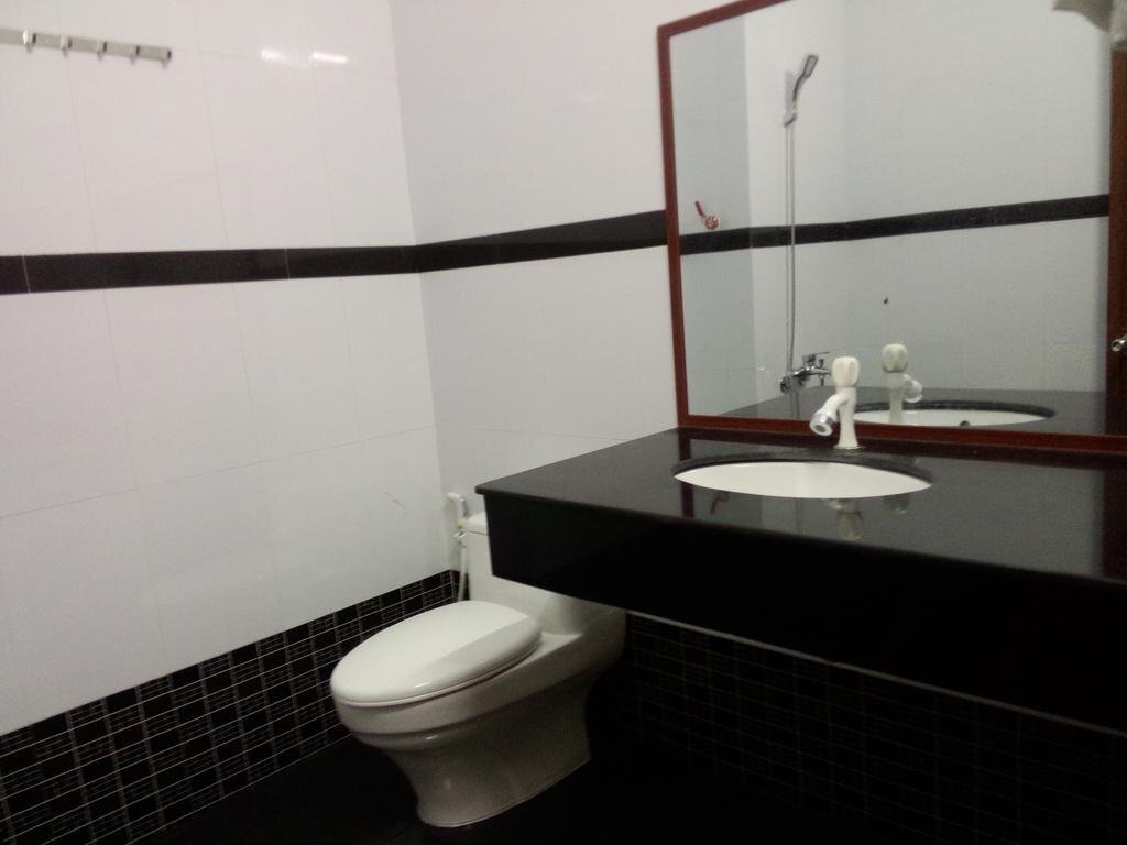 Камау: A Dong 2 Hotel