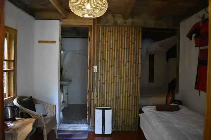 Шапа: Luckydaisy Buffalo House