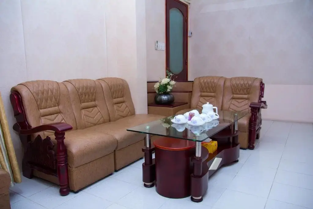 Хошимин: Nha Khach Thanh Nien