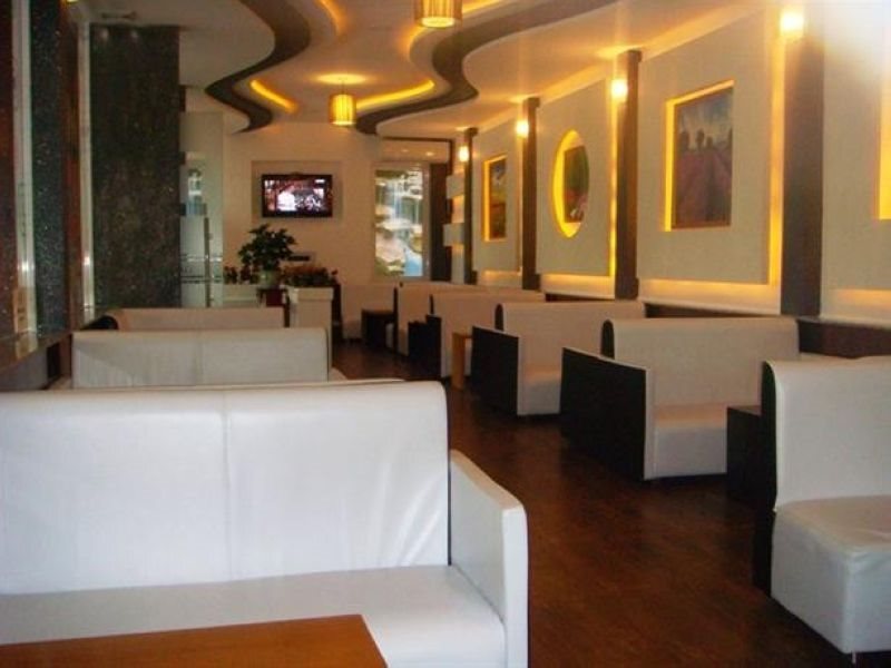 Рач-Гия: Henry Hotel