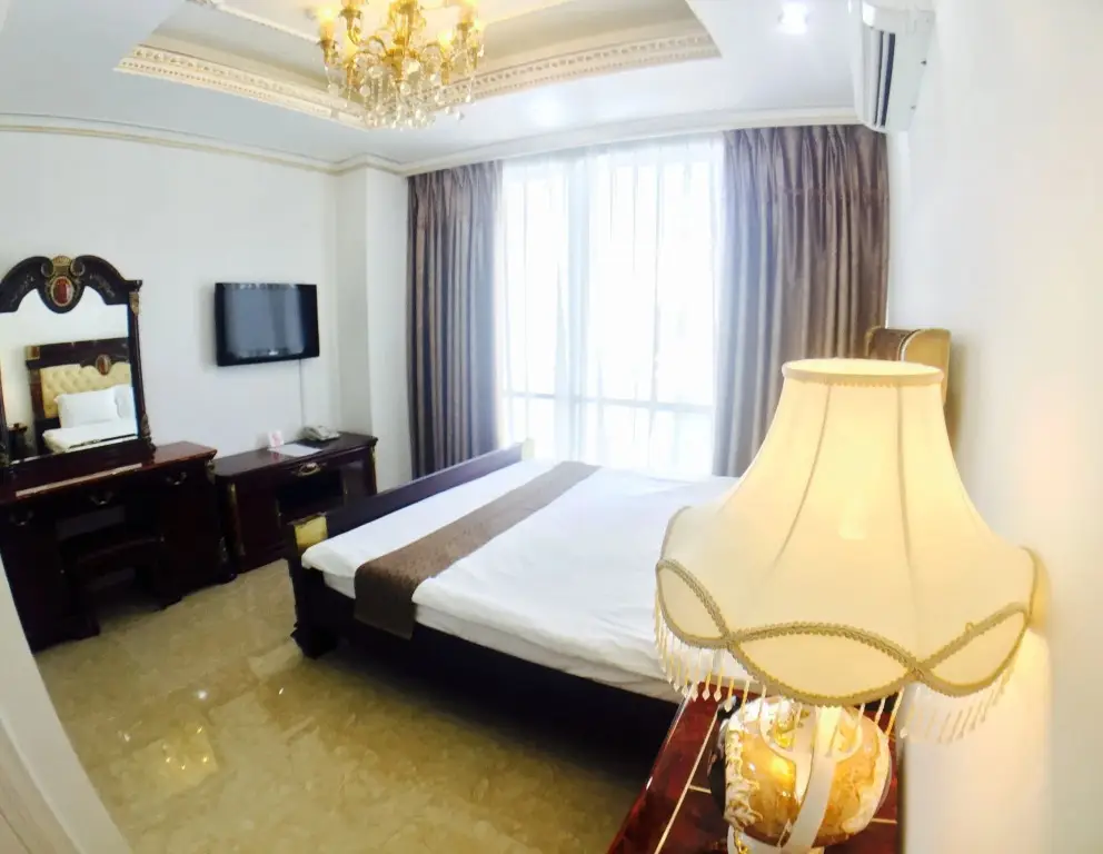 Хошимин: Happyland Hotel