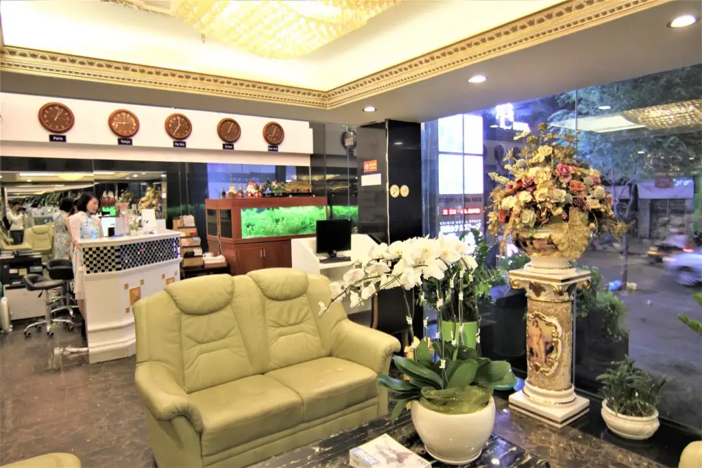 Хошимин: Happyland Hotel