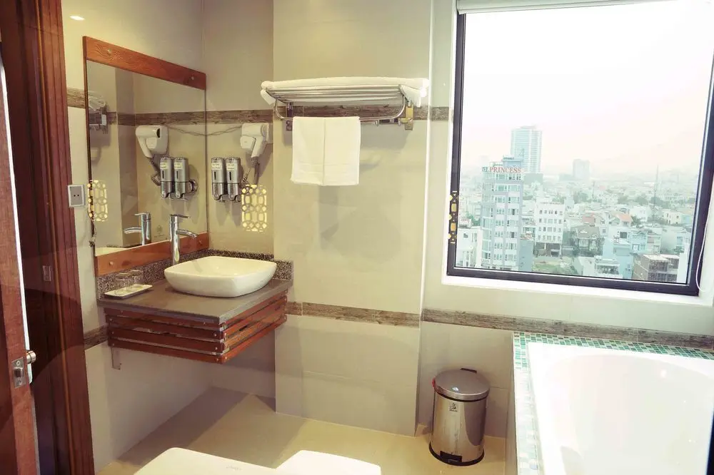 Lenid Da Nang Hotel — фото 1