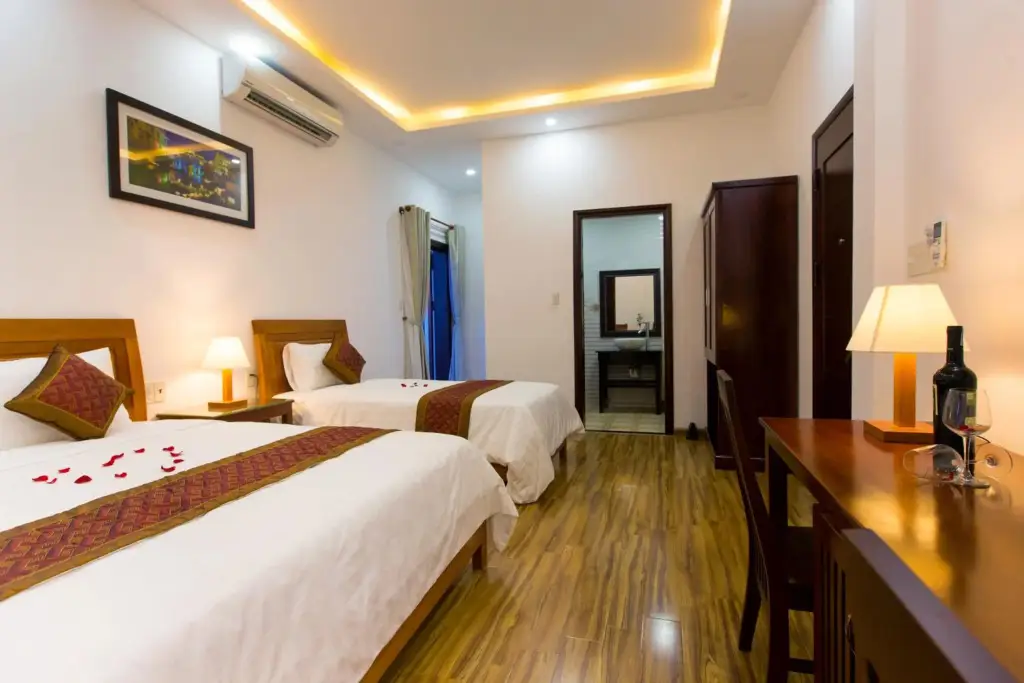 Hoi An SunLake Villa — фото 1