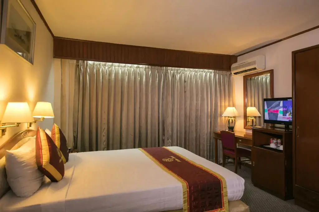Хошимин: Asian Hotel