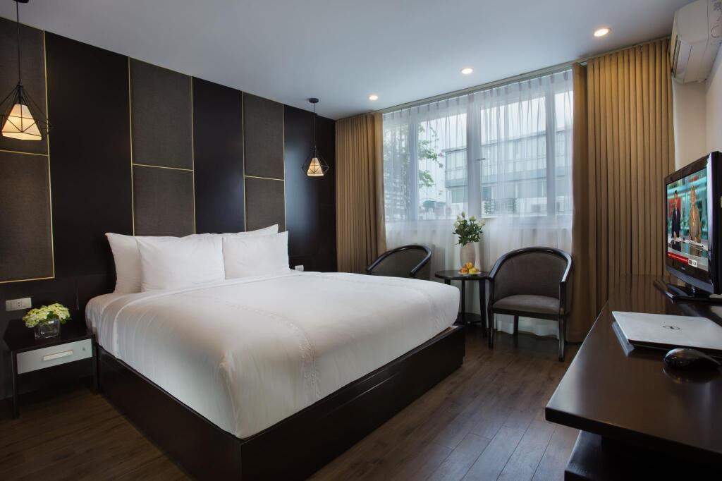 Rising Dragon Grand Hotel — фото 1
