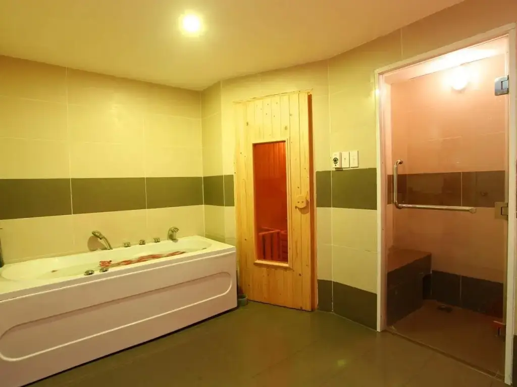 Хошимин: New Pacific Hotel