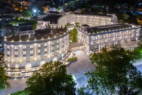 Silk Path Grand Hue Hotel — фото 1