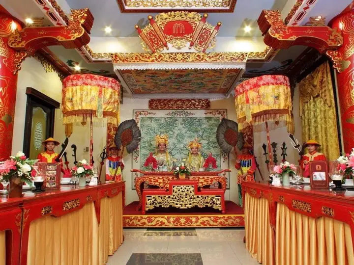 carousel image 2