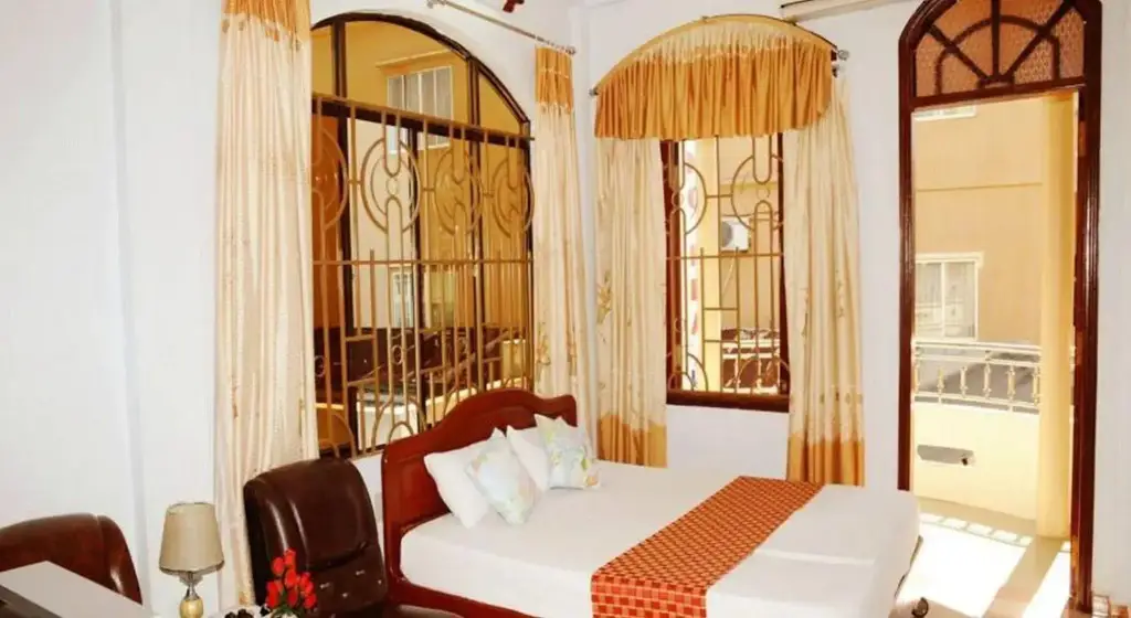 Хюэ: Phong Nha Hotel Hue
