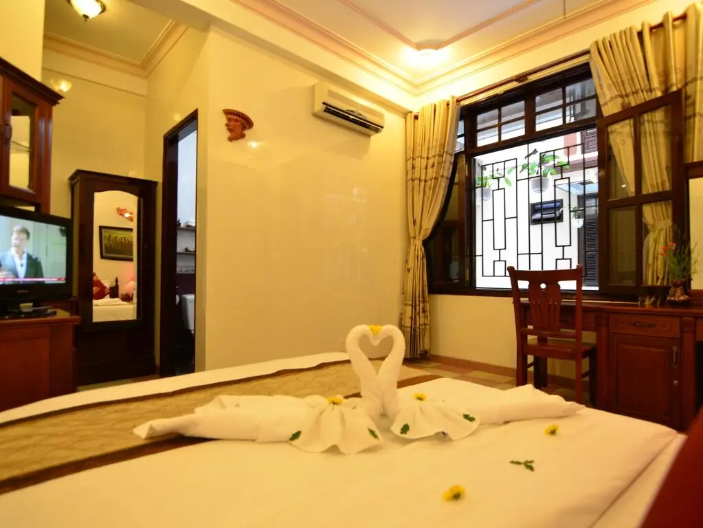 Хойан: Nhi Nhi Hotel