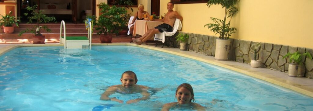 Хойан: Nhi Nhi Hotel