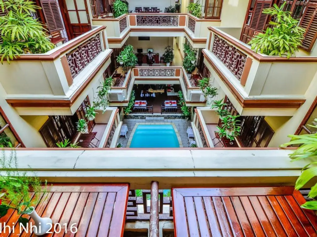 Хойан: Nhi Nhi Hotel